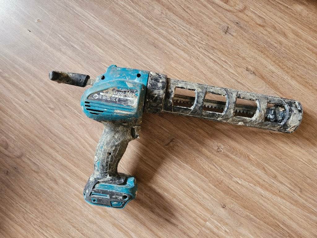 Boîtier de pistolet à colle et à calfeutrer Makita 18 V, Enlèvement, Utilisé, Pistolet à mastic, Makita