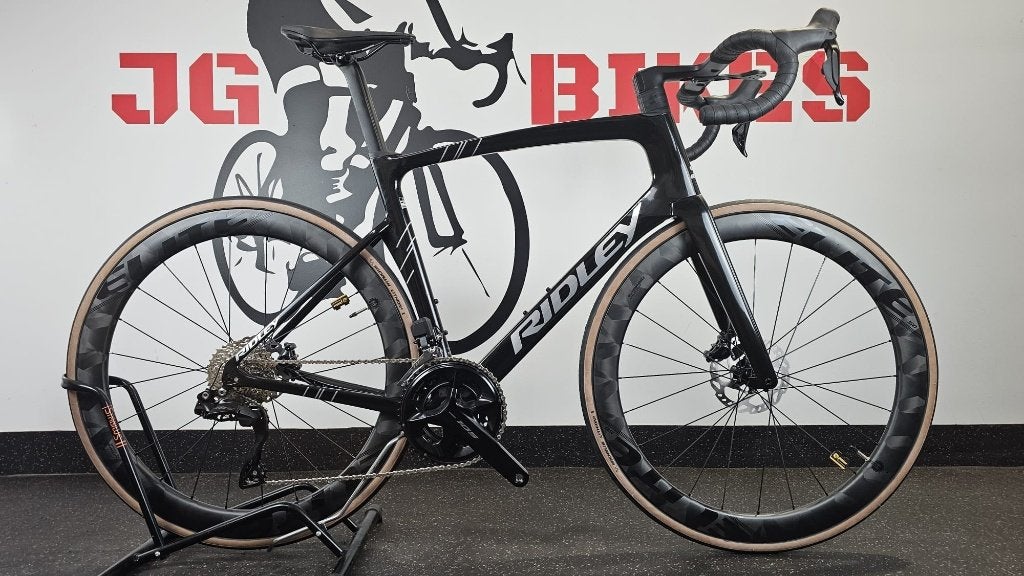 showroom model 0km* Ridley noah disc di2 + carbon wielen, Ophalen, Nieuw