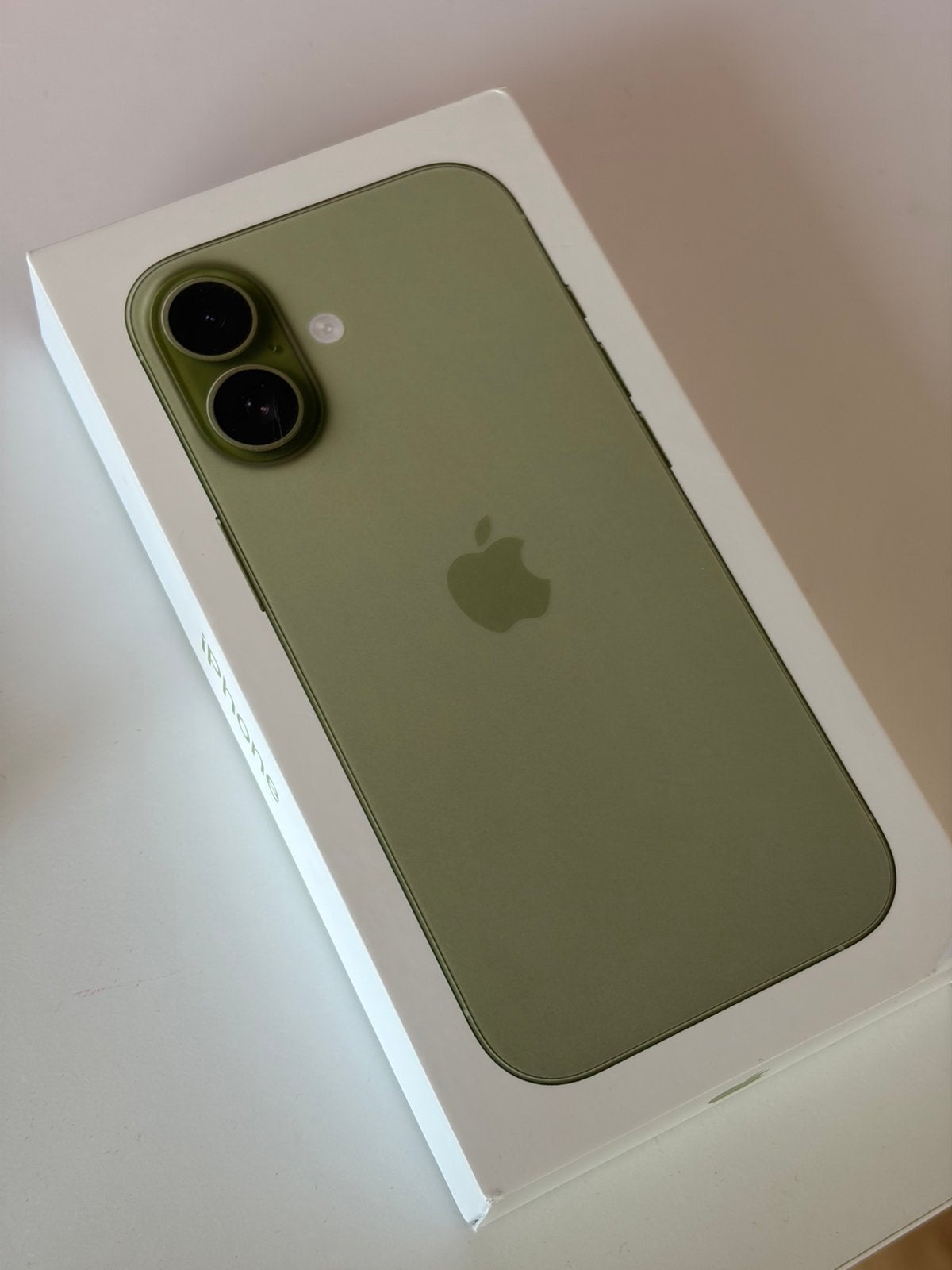 iPhone 17 256GB Sage nieuw ongeopend, Telecommunicatie, Mobiele telefoons | Apple iPhone, Ophalen of Verzenden, Zo goed als nieuw