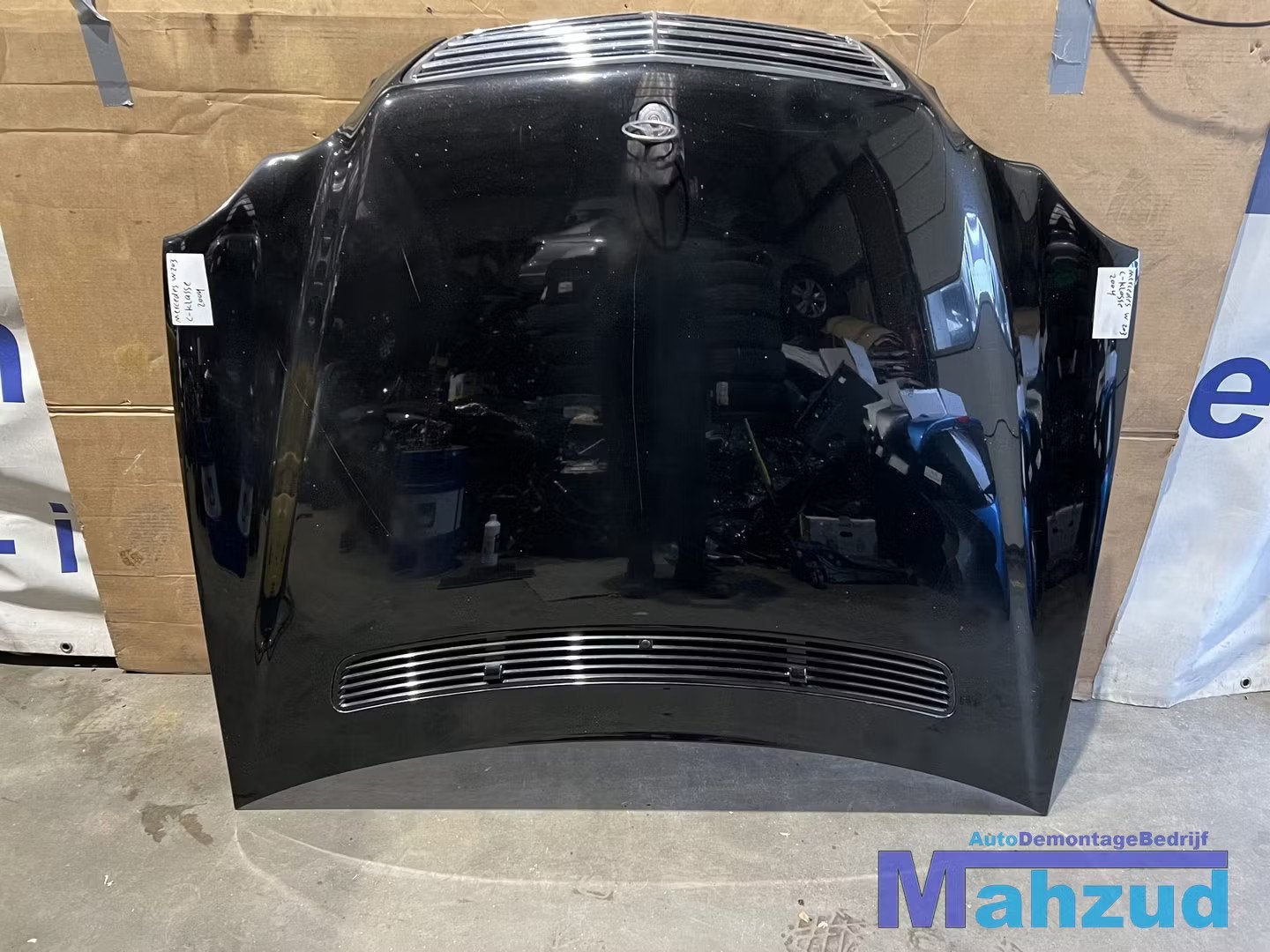 MERCEDES C-KLASSE W203 Zwart motorkap 2000-2007, Autos : Pièces & Accessoires, Mercedes-Benz AG, Mercedes-Benz, Utilisé, Mercedesstrasse 120
70372  Stuttgart, DE