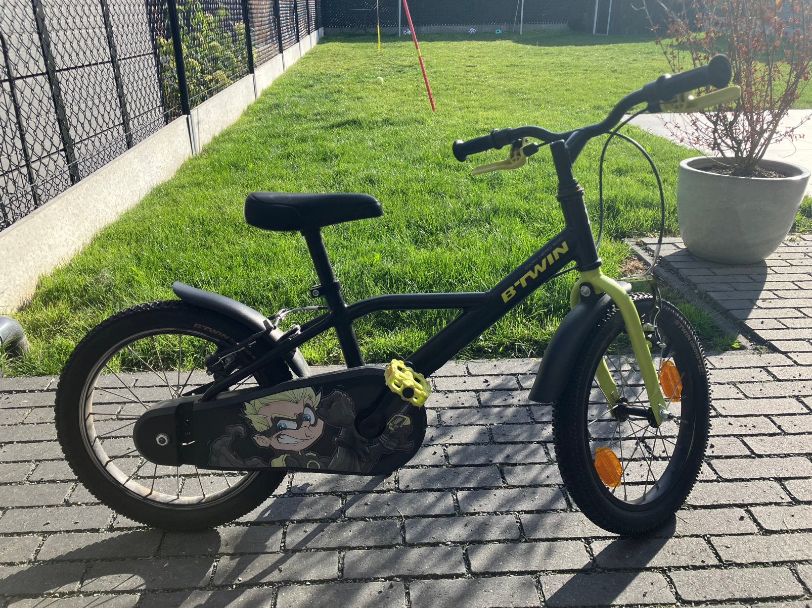 Dark Hero 500 BTWIN 16inch, Fietsen en Brommers, Ophalen, Gebruikt, Velgrem, 16 tot 20 inch