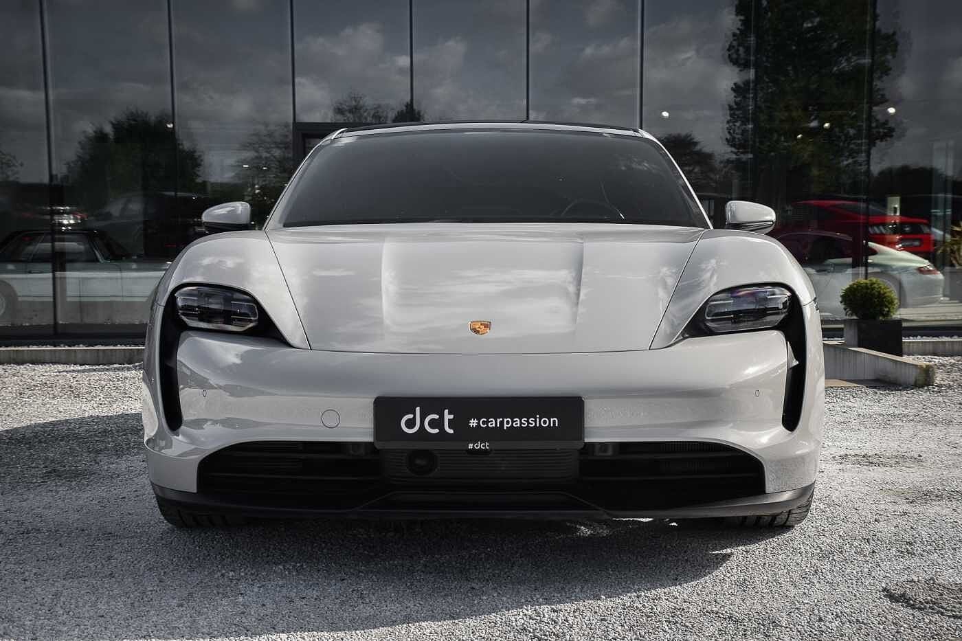 Porsche Taycan Pano Keyless Heated seats (bj 2022), Auto's, Automaat, Gebruikt, Zwart, 571 pk