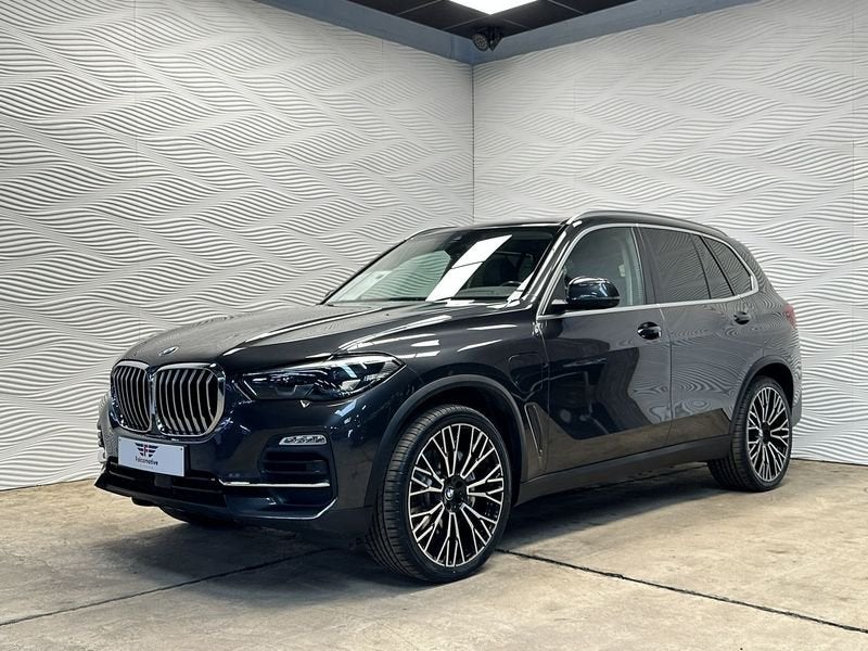BMW X5 xDrive45e*PHEV*LUCHTV.*360° CAM*BIV: € 55,88*, Cuir, Achat, 5 portes, 6 cylindres