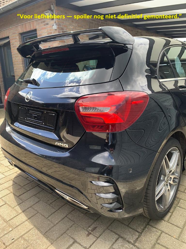 Toit panoramique  option complète pour la Mercedes A160 AMG, Euro 6, Boîte manuelle, 5 portes, Particulier