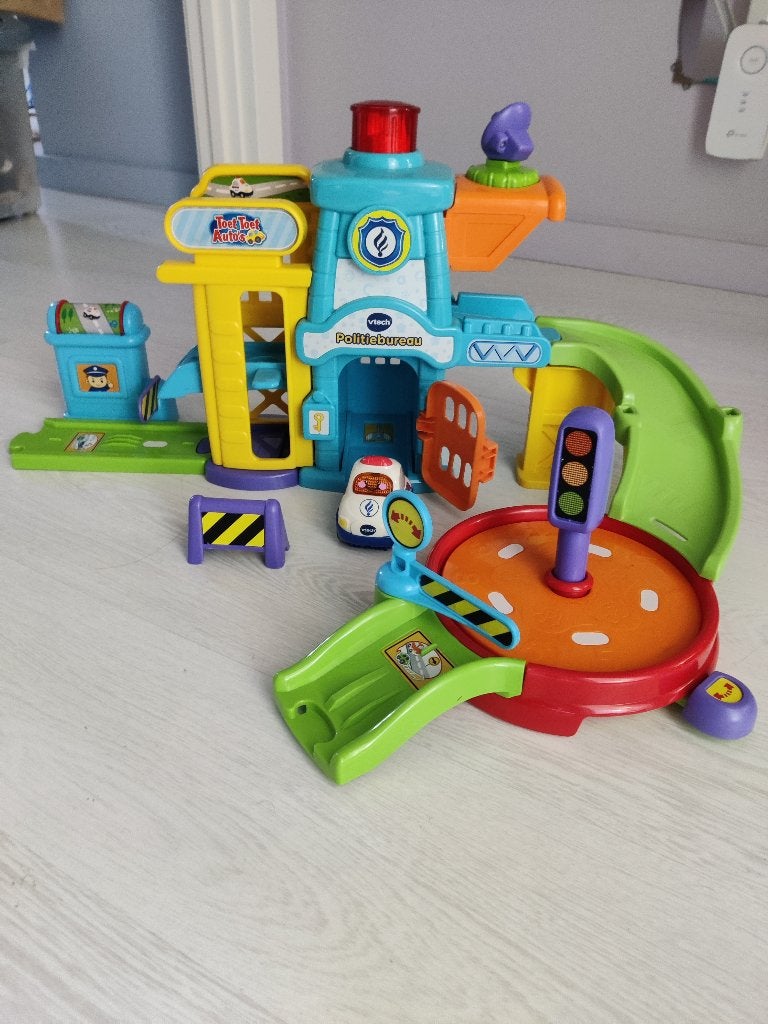 Vtech toet toet politiebureau, Ophalen, Gebruikt, 6 maanden tot 2 jaar