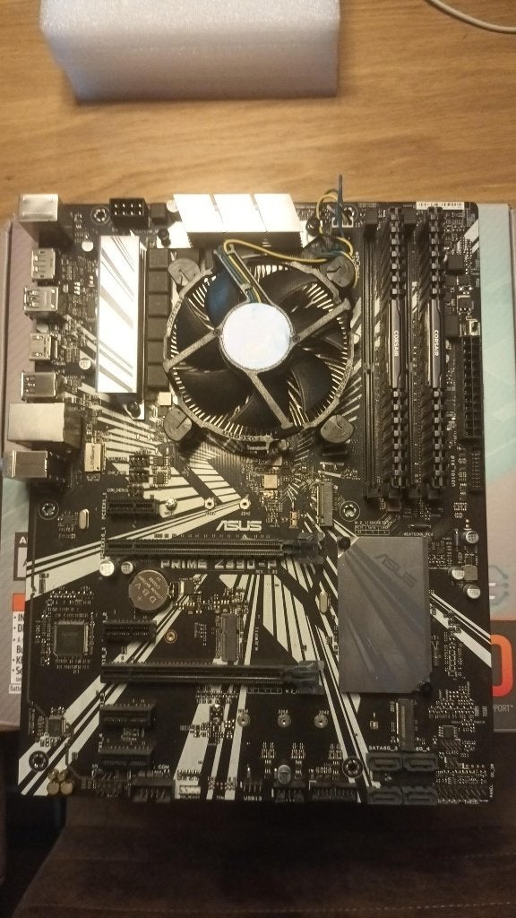 Moederbord, Cpu met cooler en ram, Enlèvement, Utilisé, Custom build, SSD