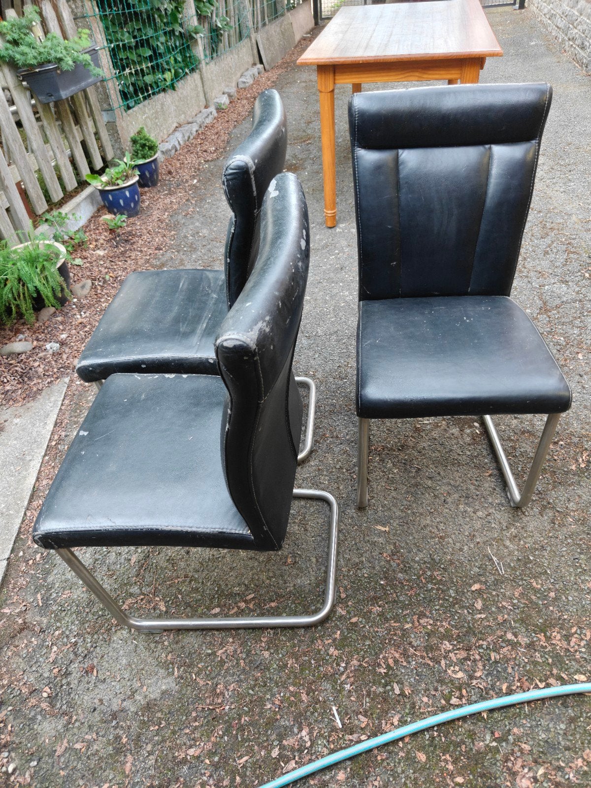 GRATUIT ! chaises, Maison & Meubles, Enlèvement, Utilisé, Noir, Trois