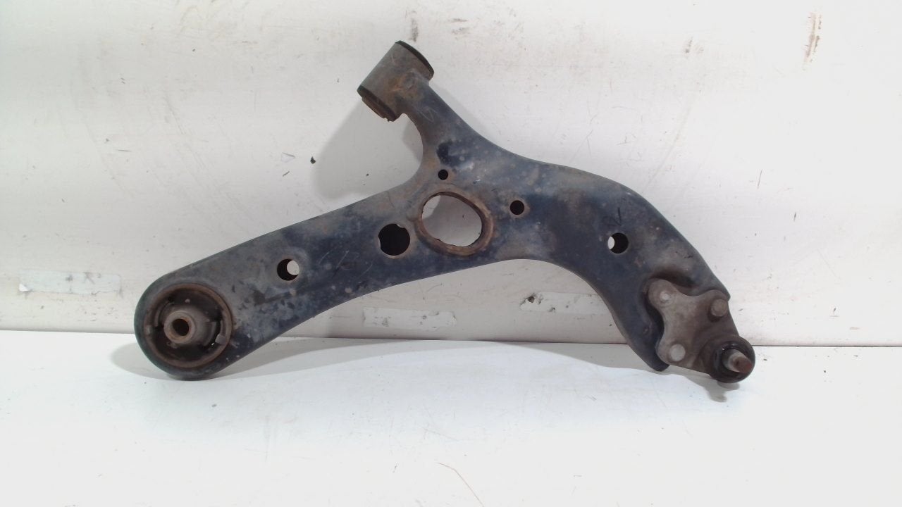 Draagarm rechts voor Toyota RAV4, Onderdelen@venauto.nl, Van der Ven Autorecycling B.V., Ettenseweg 76, 4706 PB Roosendaal, The Netherlands