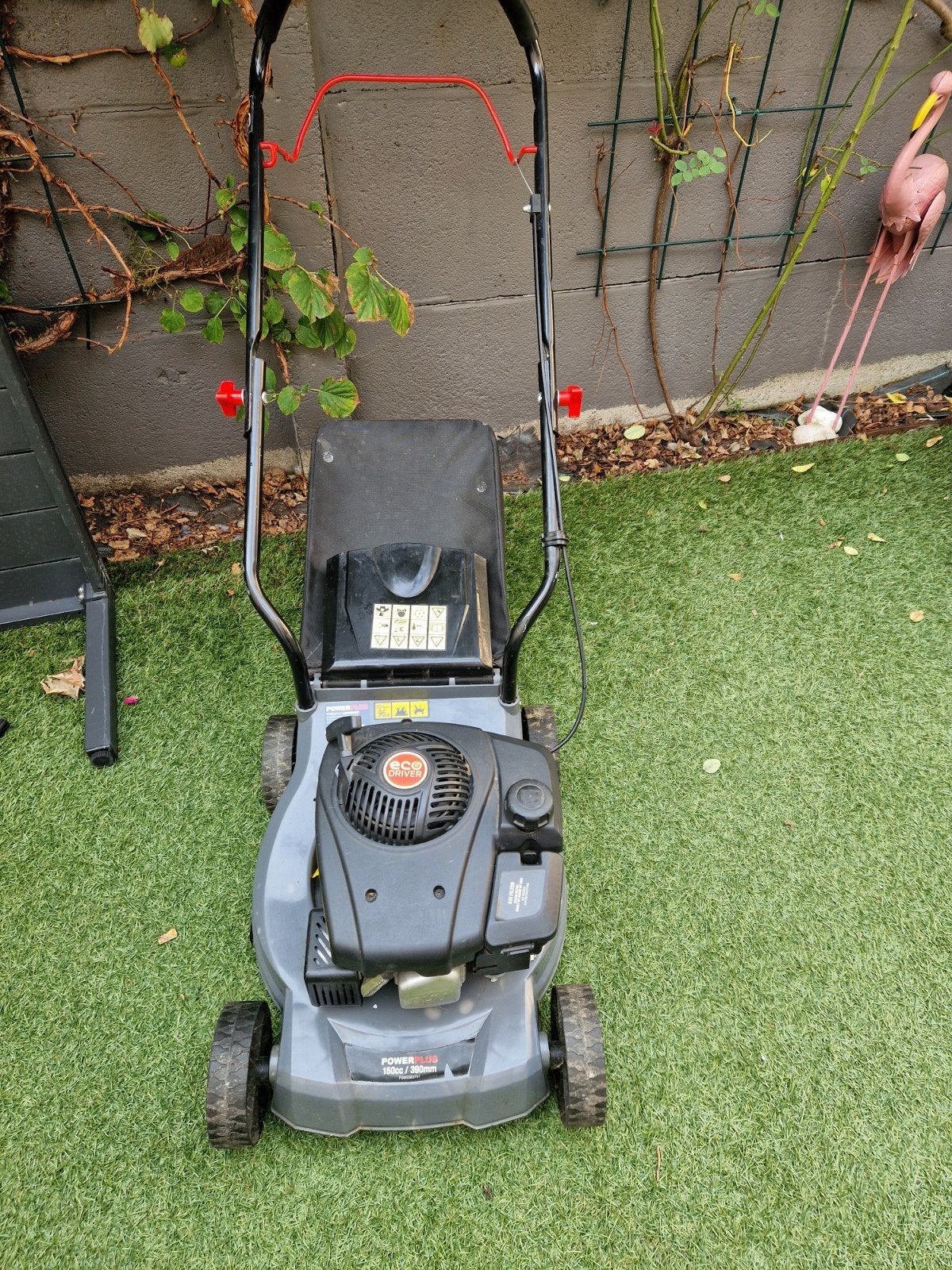 Grasmaaier Powerplus 150cc benzine, Enlèvement