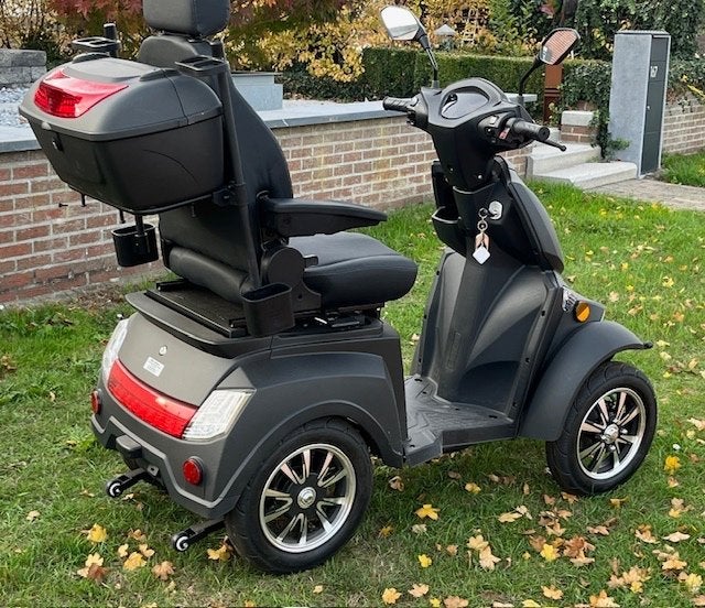 scootmobiel, Ophalen, Zo goed als nieuw, 46 km of meer, 16 km/u of meer