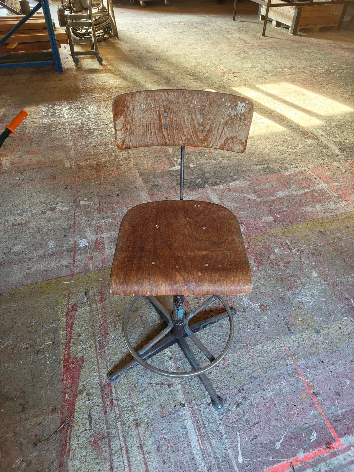 Chaise vintage, Enlèvement