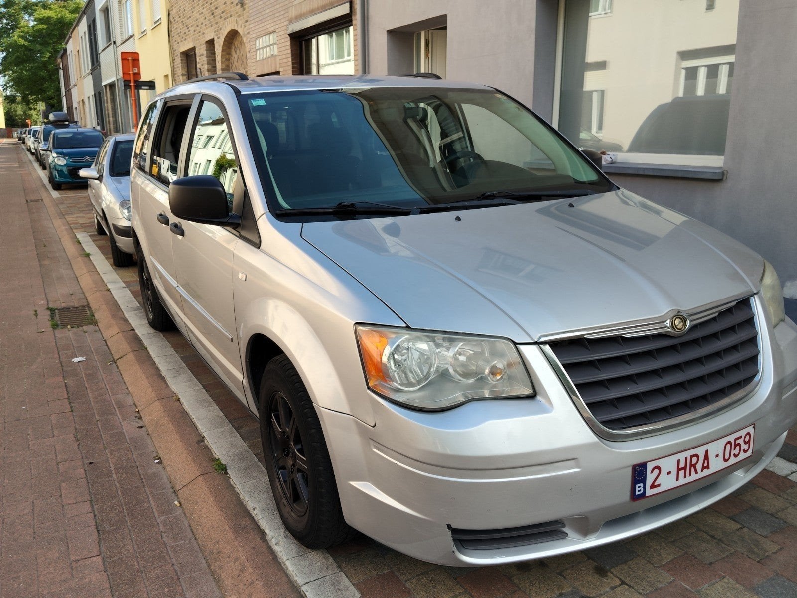 chrysler voyager gekeurd voor verkoop  LICHTE VRACHT 4 zetel, Auto's, 4 zetels, Stof, 4 cilinders, 0 kg