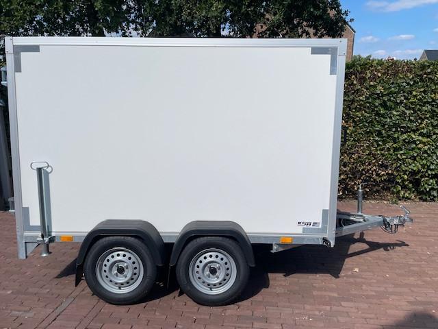 Gesloten aanhangwagen, Ophalen, Zo goed als nieuw