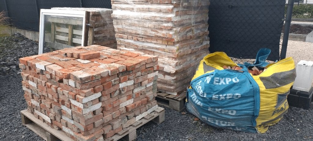 Beerse stenen, Doe-het-zelf en Bouw, Ophalen, Gebruikt, Bakstenen