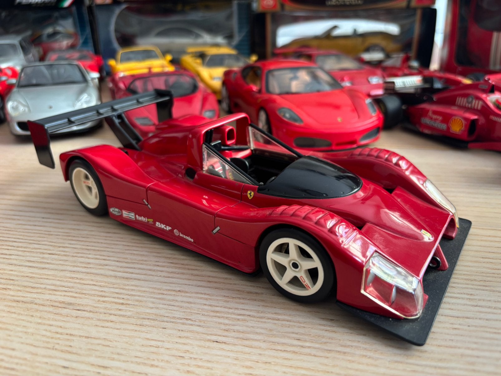 1:18 Ferrari 333SP (Hot Wheels), Hobby & Loisirs créatifs, Voitures miniatures | 1:18, Enlèvement ou Envoi, Comme neuf, Voiture