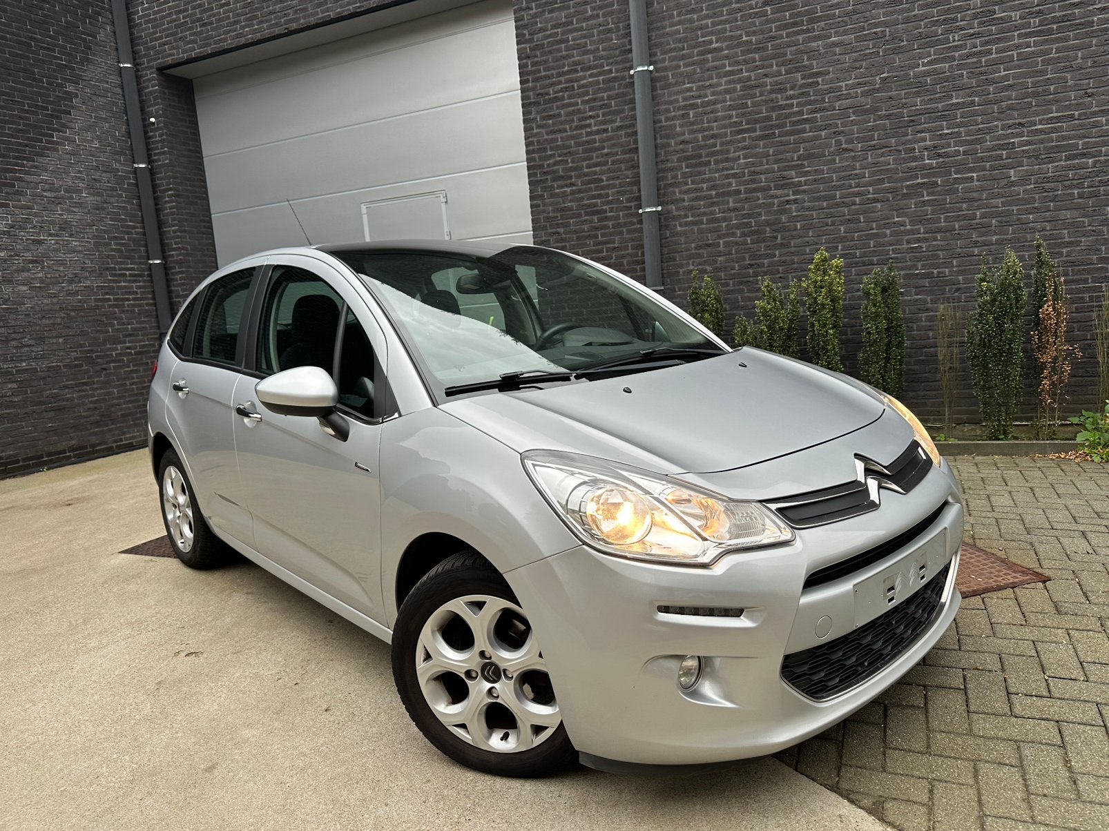Citroën C3 1.6HDI 100pk *Exclusive*Euro6*, Autos, Argent ou Gris, Euro 6, Boîte manuelle, Entretenue par le concessionnaire
