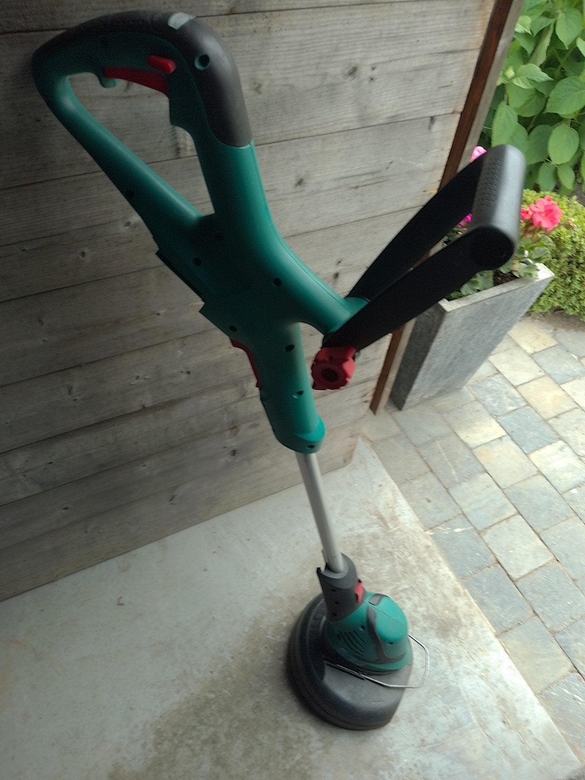 Bosch accu grastrimmer, Ophalen, Gebruikt, Accu, 10 tot 30 cm