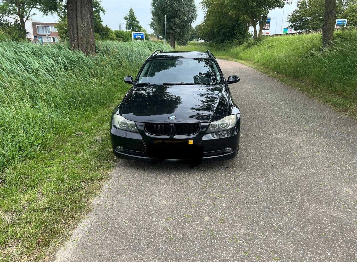 bmw 320i bj2006, Auto's, Automaat, 1998 cc, Zwart, 4 cilinders