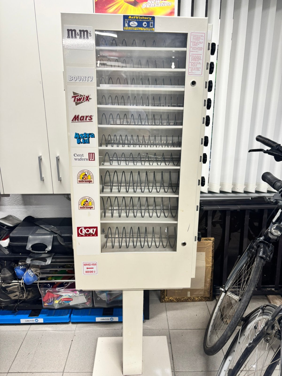 Retro vending machine, Verzamelen, Ophalen, Zo goed als nieuw