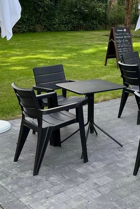Tuintafel 60x60 / per stuk / beschikbaar 15 stuks, Ophalen, Gebruikt