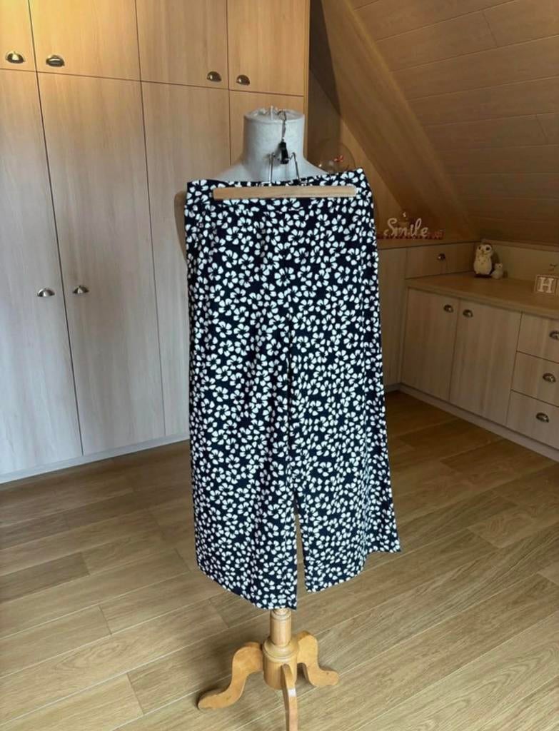 Mooie broek met wijde pijpen, Ophalen of Verzenden, Zo goed als nieuw, Meisje, Broek