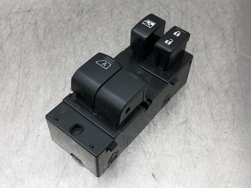 COMMUTATEUR VITRES ELECTRIQUES Nissan Note (E12), Utilisé, Nissan