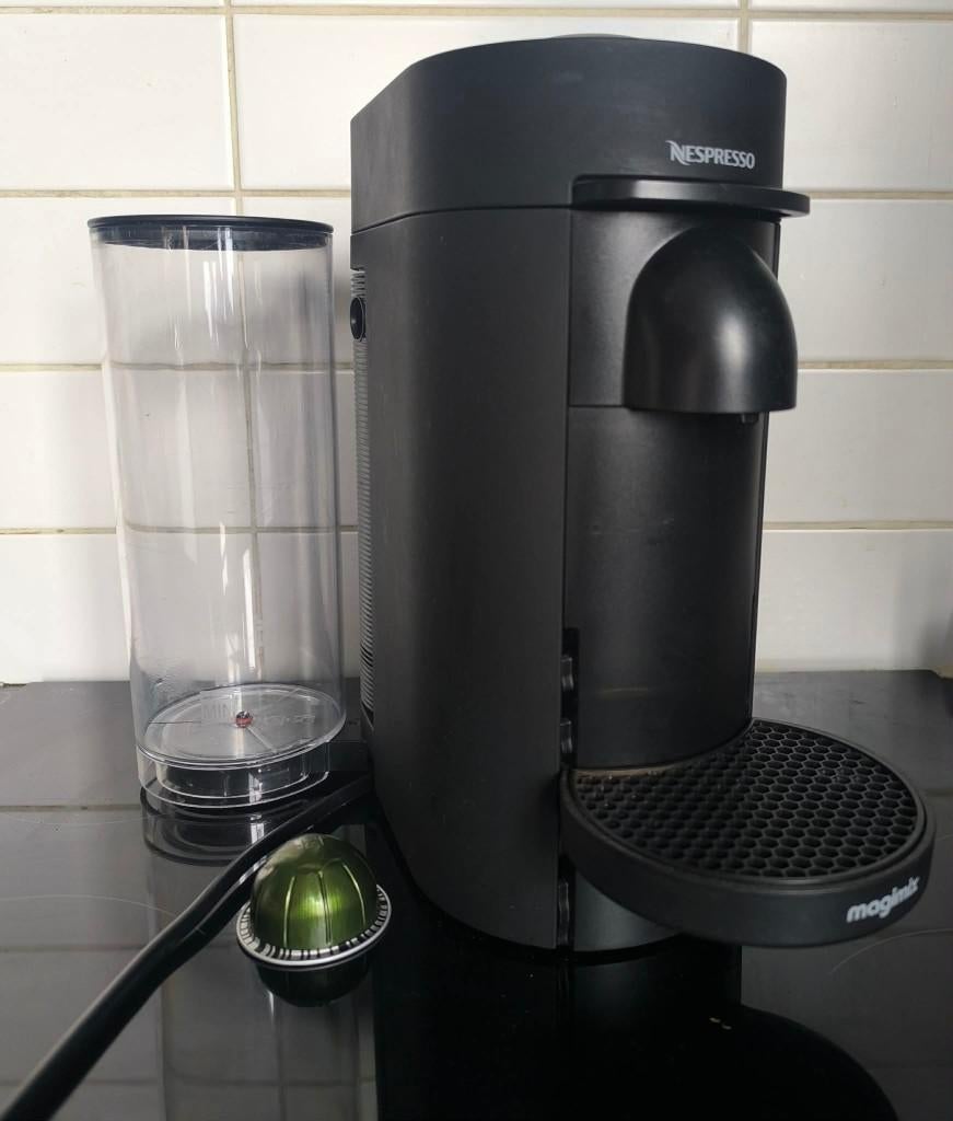 Nespresso koffiemachine zwart, Dosettes et capsules de café, 1 tasse, Comme neuf, Enlèvement