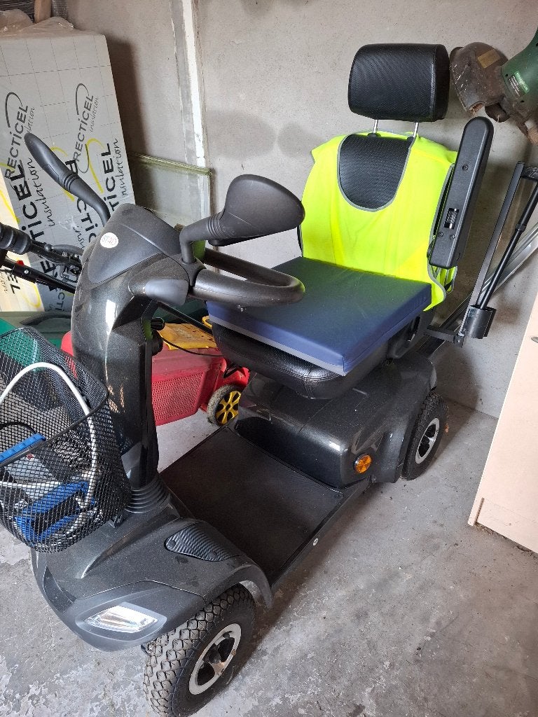 Scootmobiel Strider, Zo goed als nieuw, 46 km of meer, 11 t/m 15 km/u, Ophalen