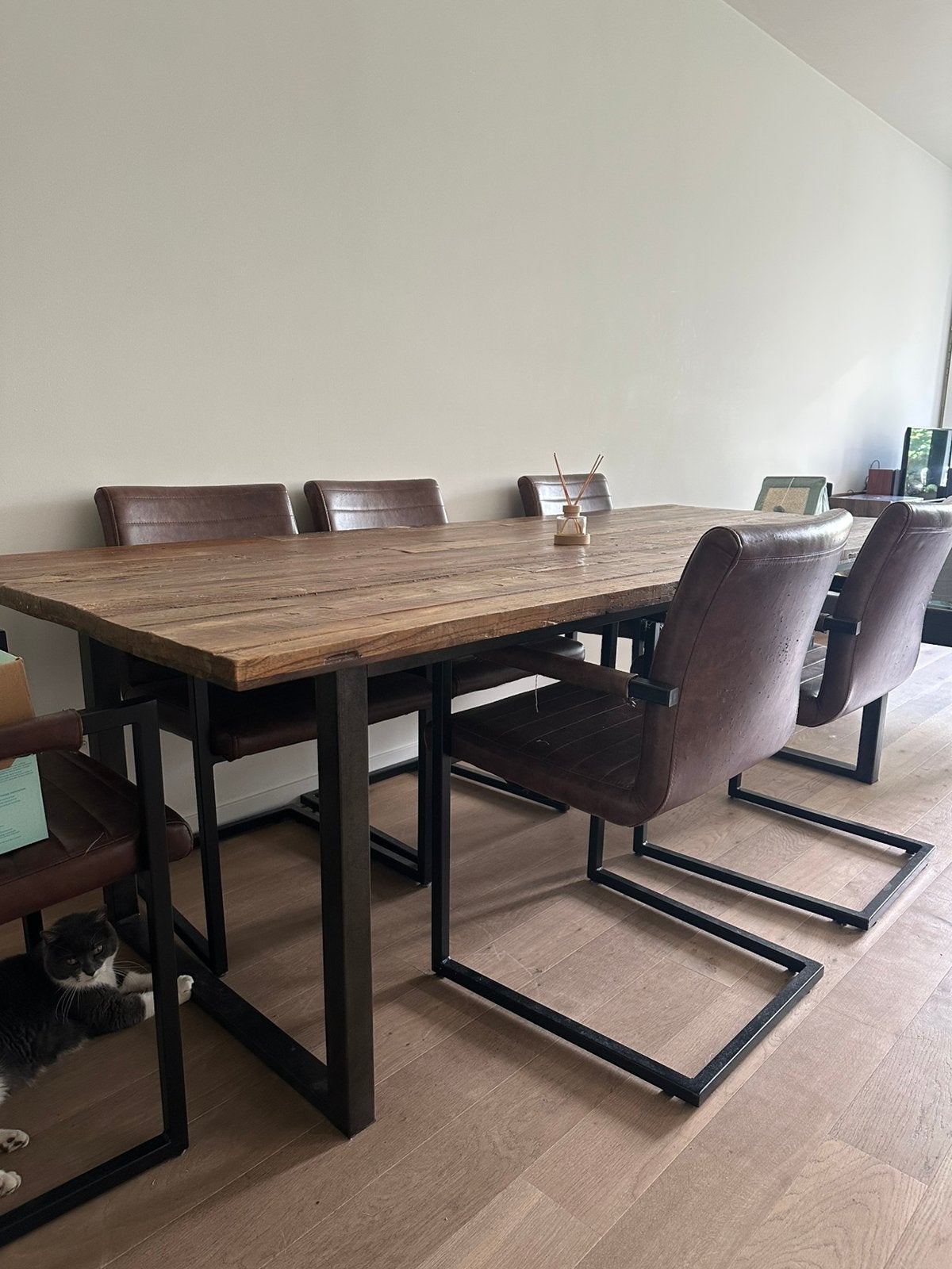 Robuuste houten eettafel, Ophalen, 100 tot 150 cm, 200 cm of meer, Zo goed als nieuw