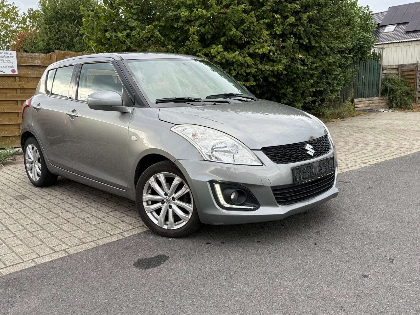 Suzuki Swift 1.3 benzine Automaat, Auto's, Suzuki, Automaat, Euro 5, Stof, Zwart