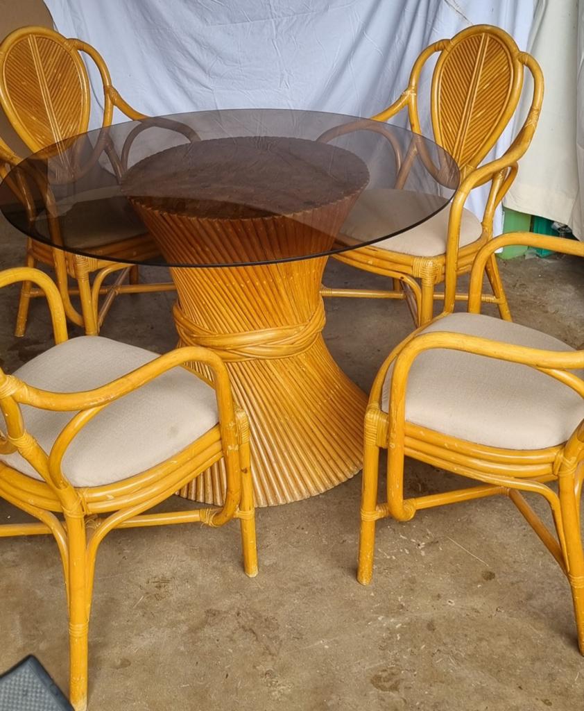 Ensemble table et 4 chaises, Maison & Meubles, Chaises, Utilisé, Quatre, Osier ou Rotin, Enlèvement