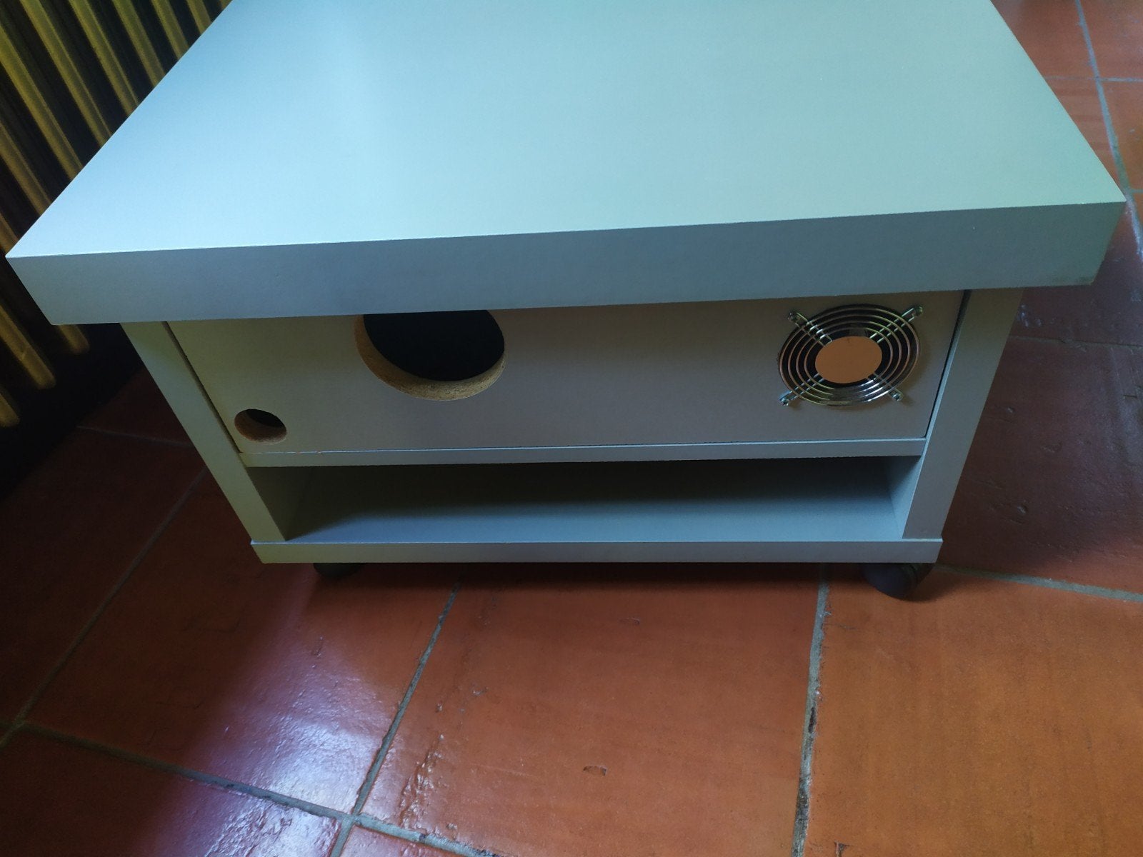Verrijdbare projectietafel/ platentafel  met ventilatie, Ophalen