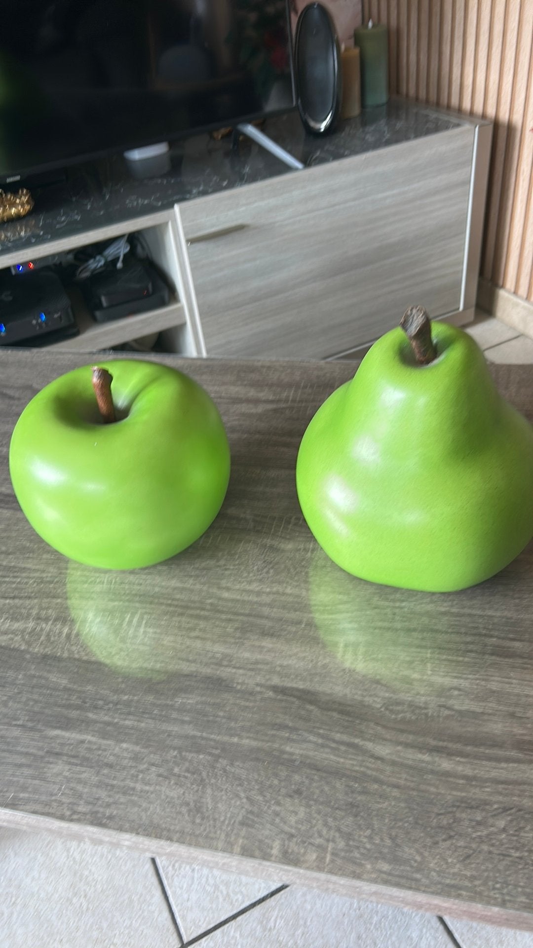 Pomme et poire decoratives, Enlèvement, Utilisé