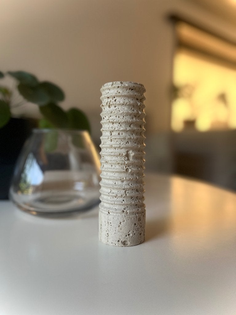Design vintage de vase/bougeoir en travertin, Enlèvement ou Envoi, Autres matériaux