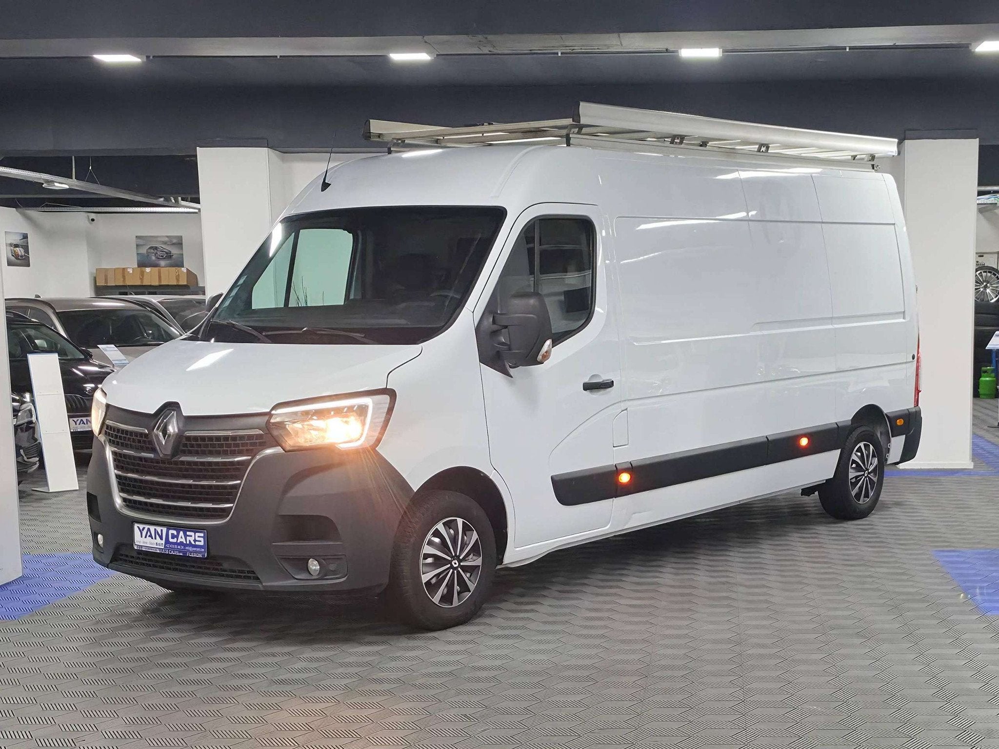 Renault Master L3H2 2.3 dCi 150 · Galerie de toit · Attela, Achat, 110 kW, Entreprise, 3 places