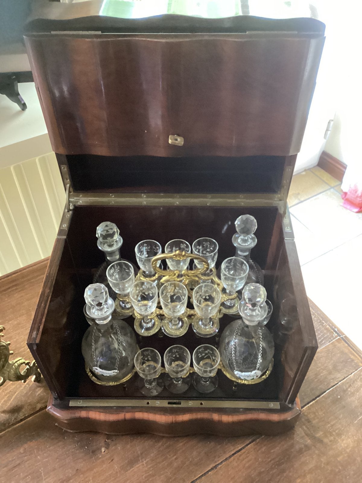 Cave à liqueurs Époque Napoleon III . Complète., Ophalen