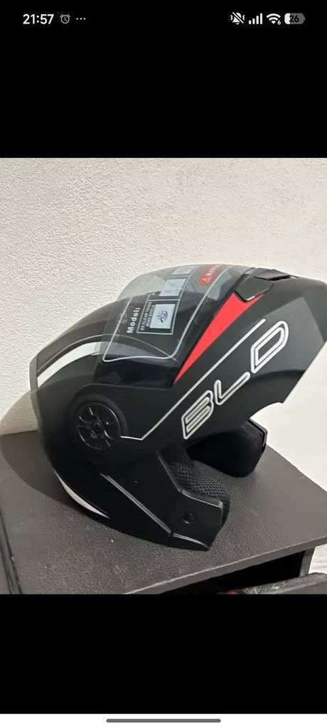 Casque taille L neuf jamais utilisé, Motoren, Kleding | Motorhelmen, Ophalen