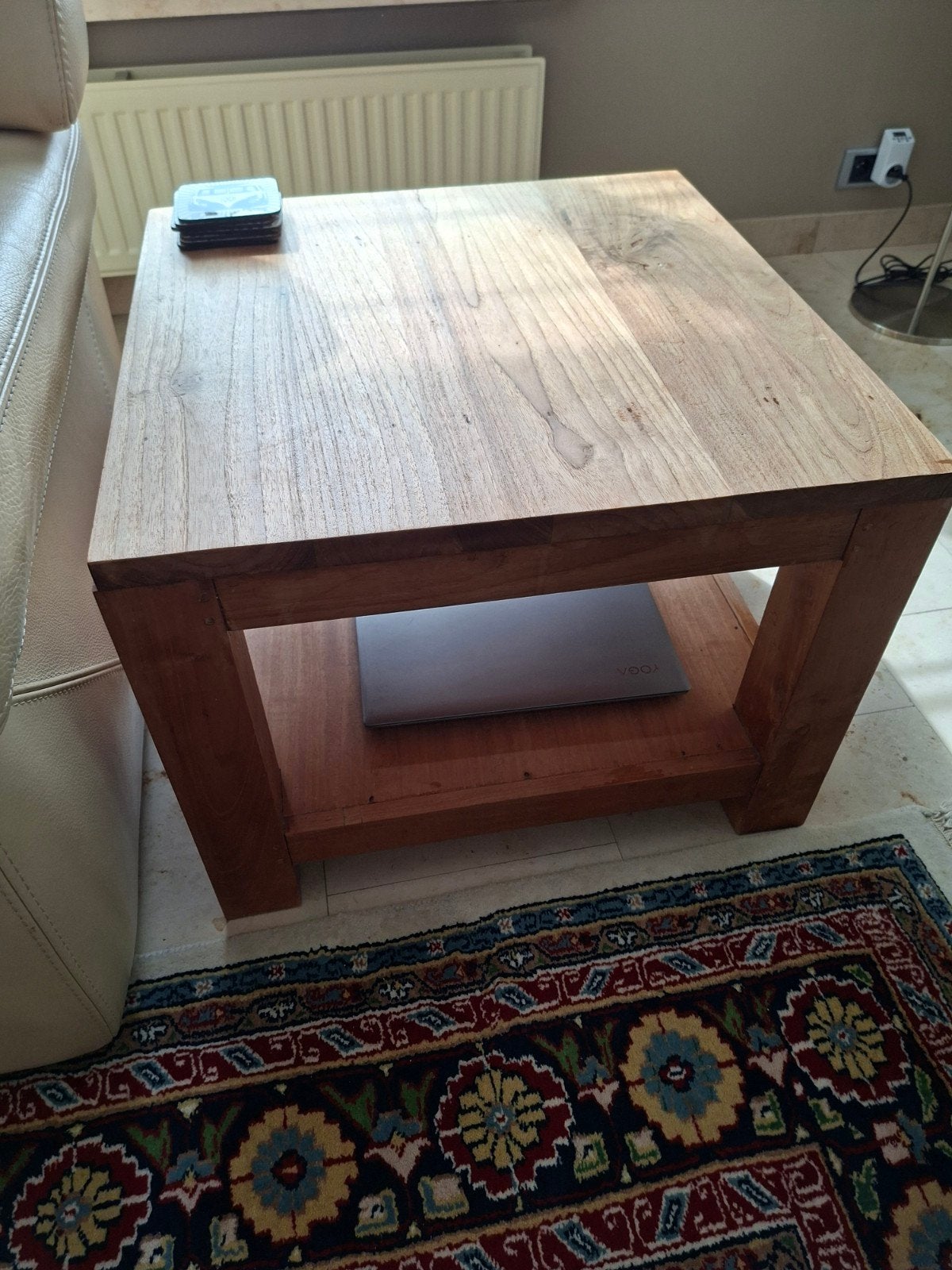 Salontafel of bijzettafel in teak, Huis en Inrichting, Tafels | Salontafels, Ophalen, Zo goed als nieuw