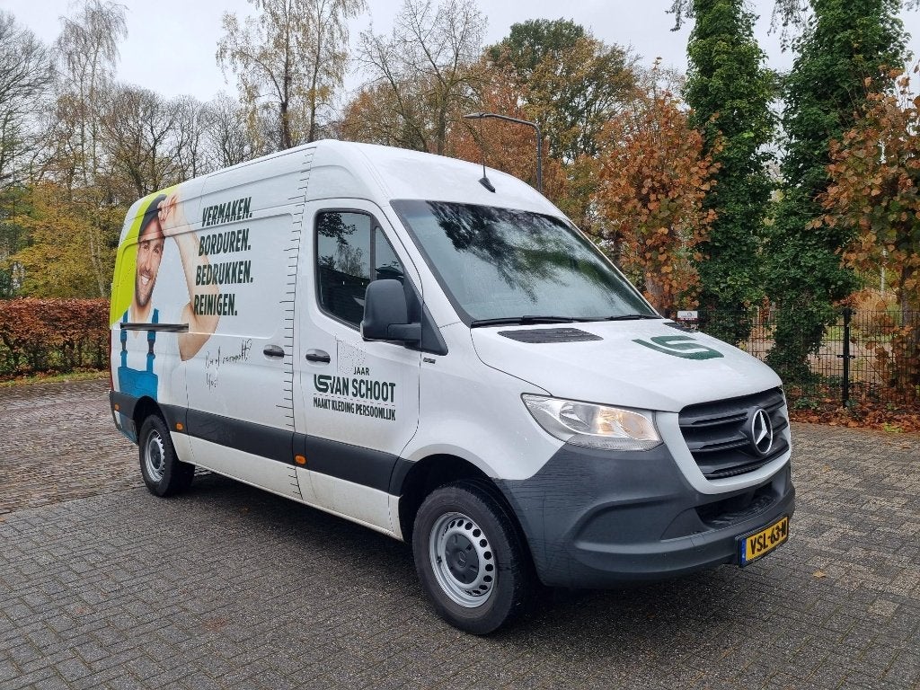 Mercedes Sprinter 311CDI Aut RWD L2 H2 Mbux Airco 2022, Auto's, Stof, Wit, Mercedes-Benz, Diesel