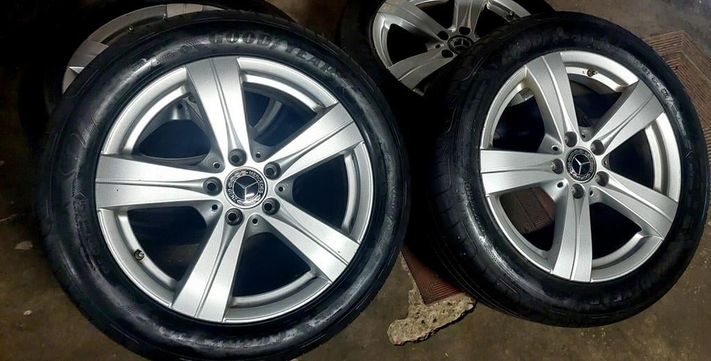 Originele Mercedes C-klasse W206 velgen met ZOMERbanden, Auto-onderdelen, Banden en Velgen, Ophalen, Zomerbanden, Band(en)