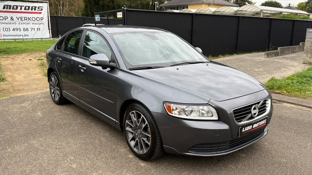Volvo S40 1.6 Hdi | Zeer Nette Staat - Sportvelgen |, Auto's, Voorwielaandrijving, Zwart, 4 cilinders, Leder