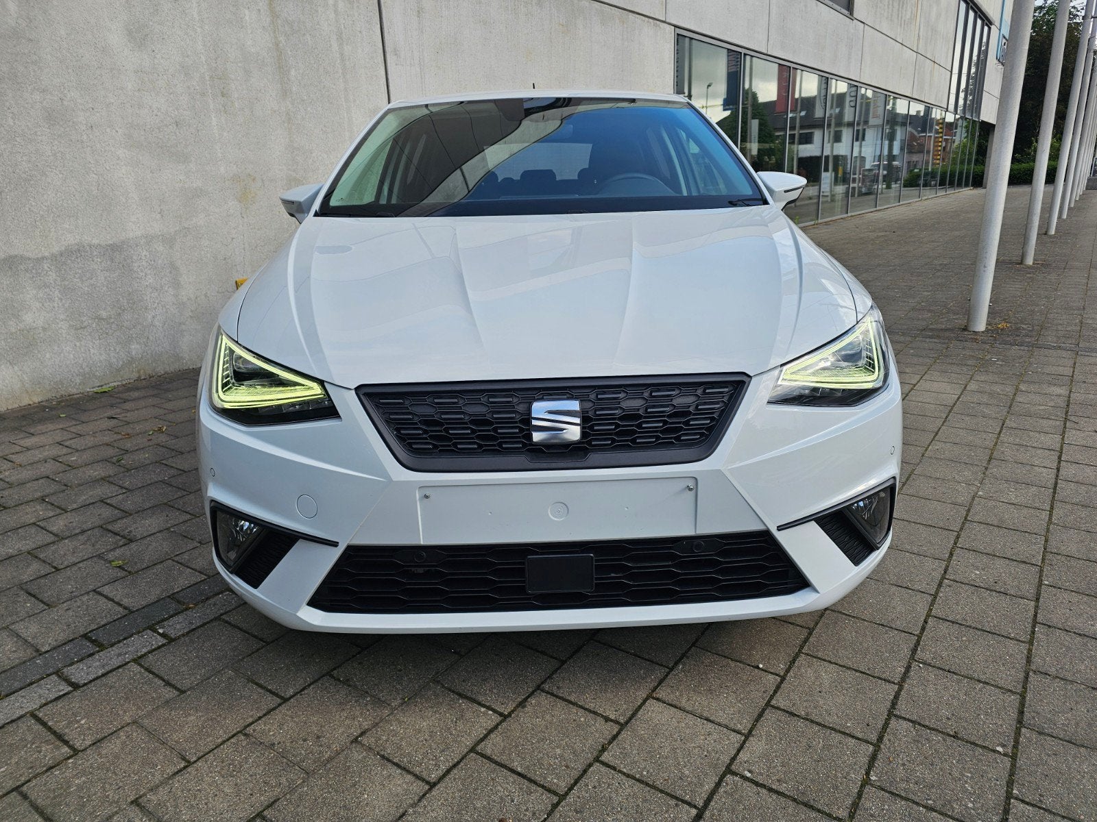 Seat ibiza style tsi, Voorwielaandrijving, https://public.car-pass.be/vhr/11ddc643-8e2e-47f1-8915-c9831c34a9e0, Multifunctioneel stuurwiel