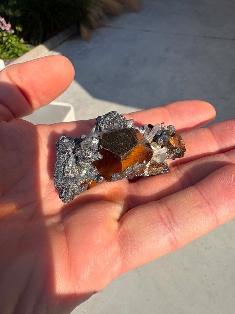 Pyrite Kalimantan, qualité muséale haut de gamme, Collections, Enlèvement ou Envoi, Minéral