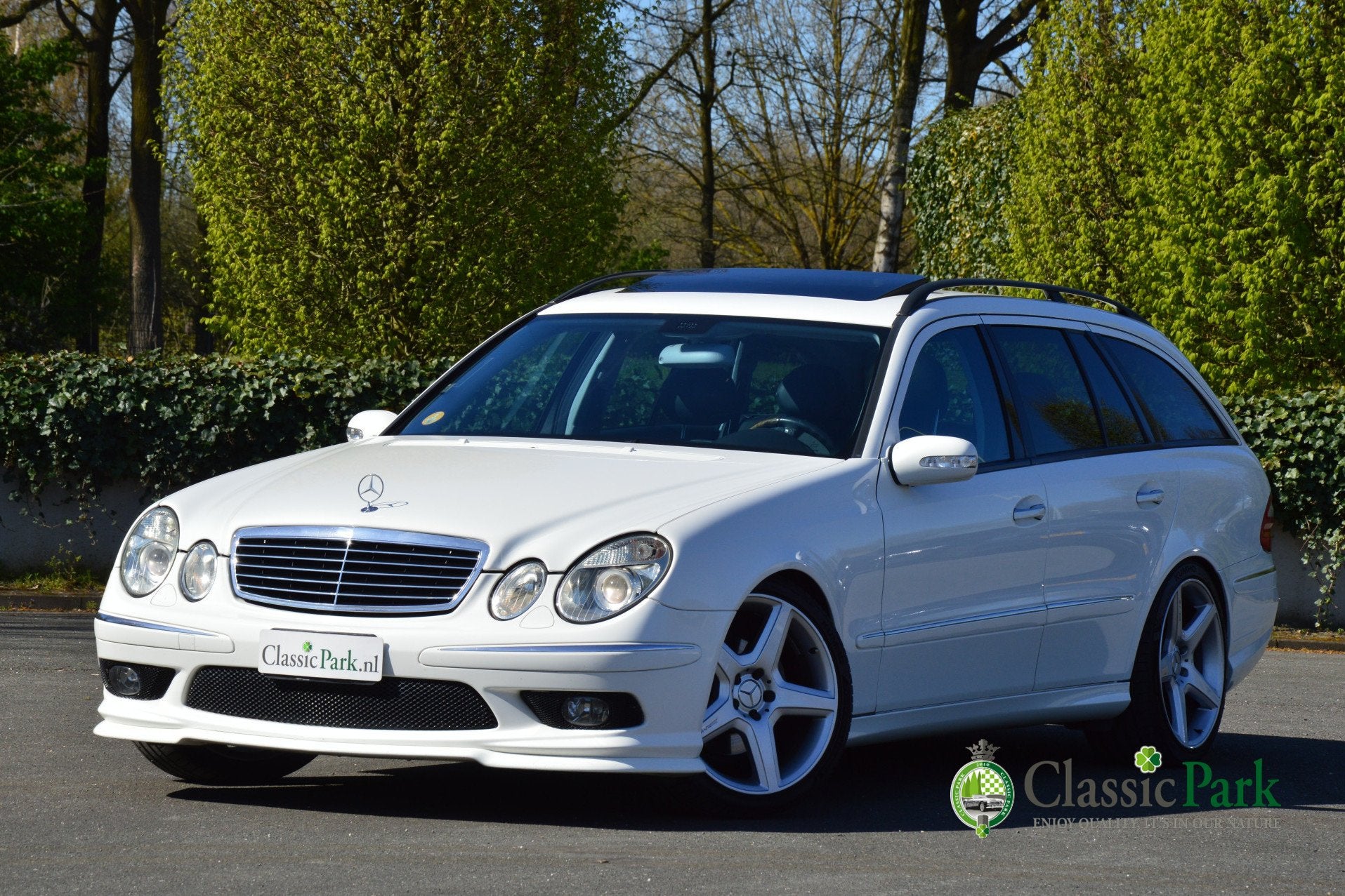 Mercedes-Benz E-Klasse 500 Avantgarde (bj 2004, automaat), Auto's, Automaat, 4 deurs, Achterwielaandrijving, Wit