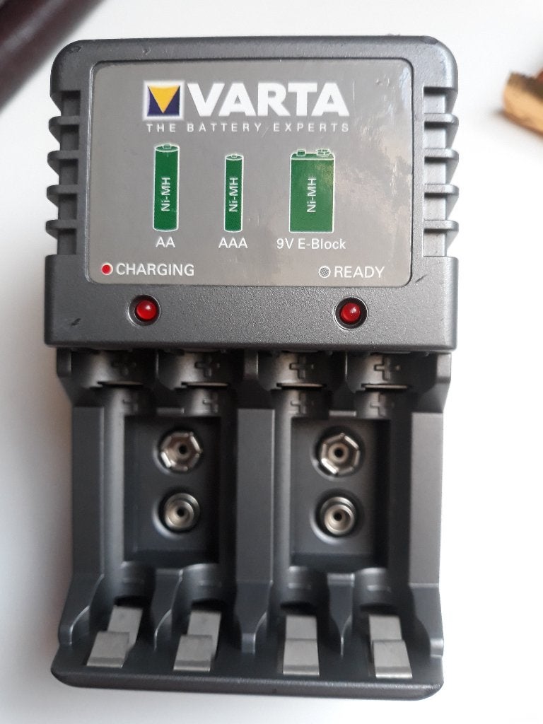 Batterij oplader Varta, Enlèvement, Comme neuf