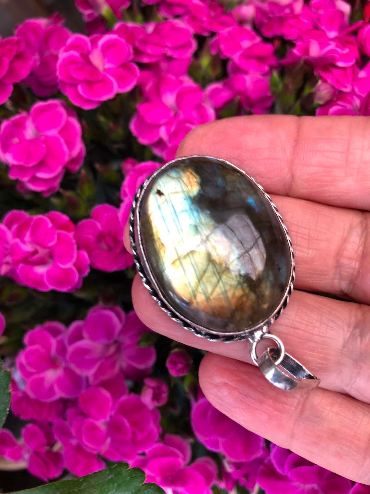 Pendentif en labradorite, Bijoux, Sacs & Beauté, Enlèvement ou Envoi, Comme neuf, Argent, Argent