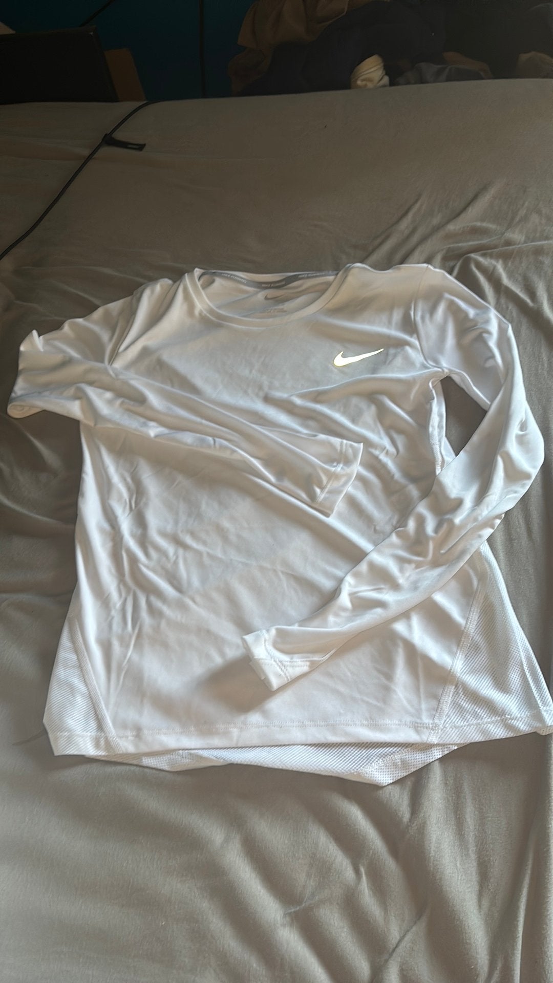 Haut running /homme nike/sport/ taille s/ neuf, Kleding | Heren, Sportkleding, Wit, Ophalen of Verzenden, Zo goed als nieuw, Algemeen