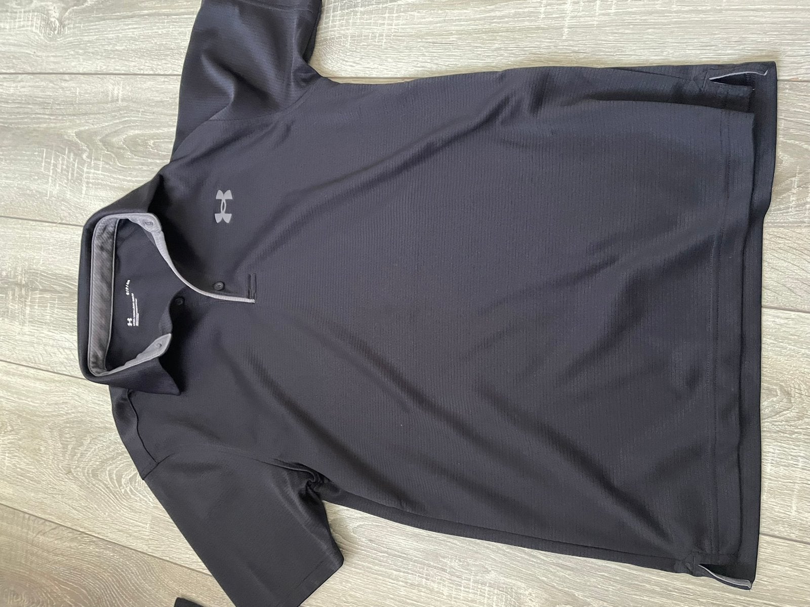 Under armor polo, Enlèvement, Comme neuf, Taille 46 (S) ou plus petite, Noir
