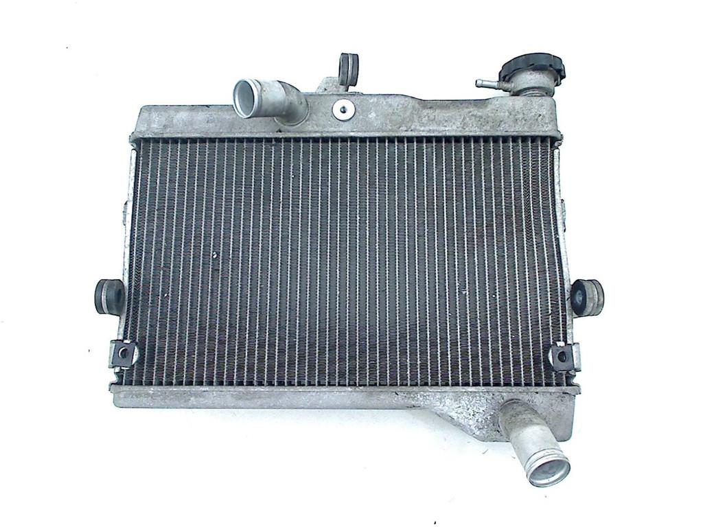 RADIATEUR EAU Yamaha MT 07 2014-2015 (MT07 MT-07 FZ-07), Dhr. S. di Majo, Utilisé, Info@cama-motorparts.nl, P.J. Troelstraweg 8 8
3144 CX  MAASSLUIS, NL
