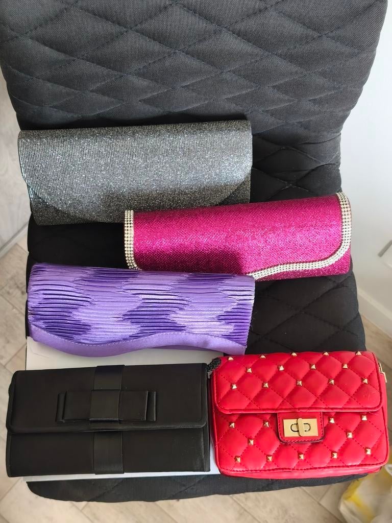 Een set van 4 avondclutches voor dames + een mini-handtas, Verzenden, Handtas